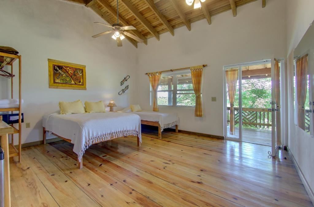 Turismo en America Latina - Hotel Posada Las Orquídeas