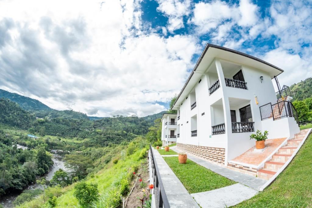 Turismo en America Latina - Hotel Campestre El Triunfo 