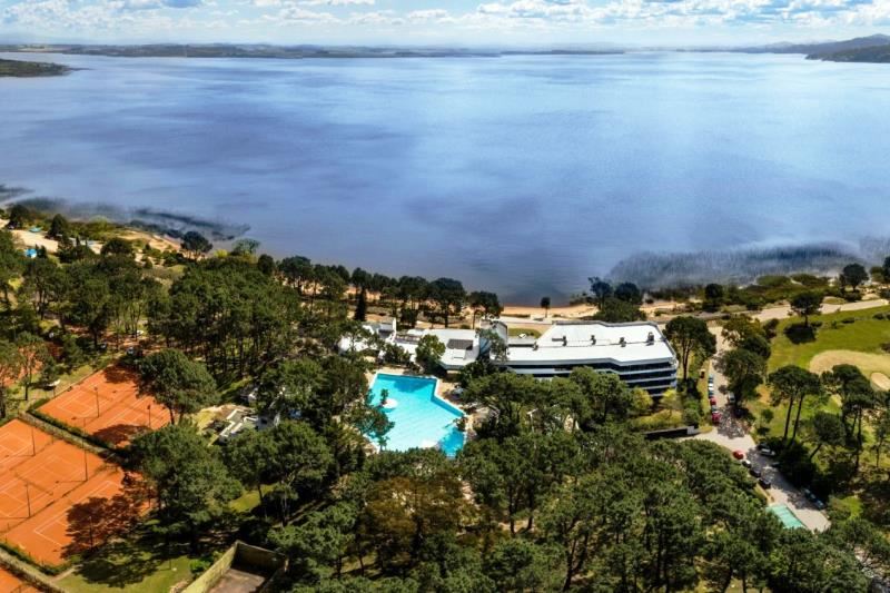 Turismo en America Latina - Hotel del Lago