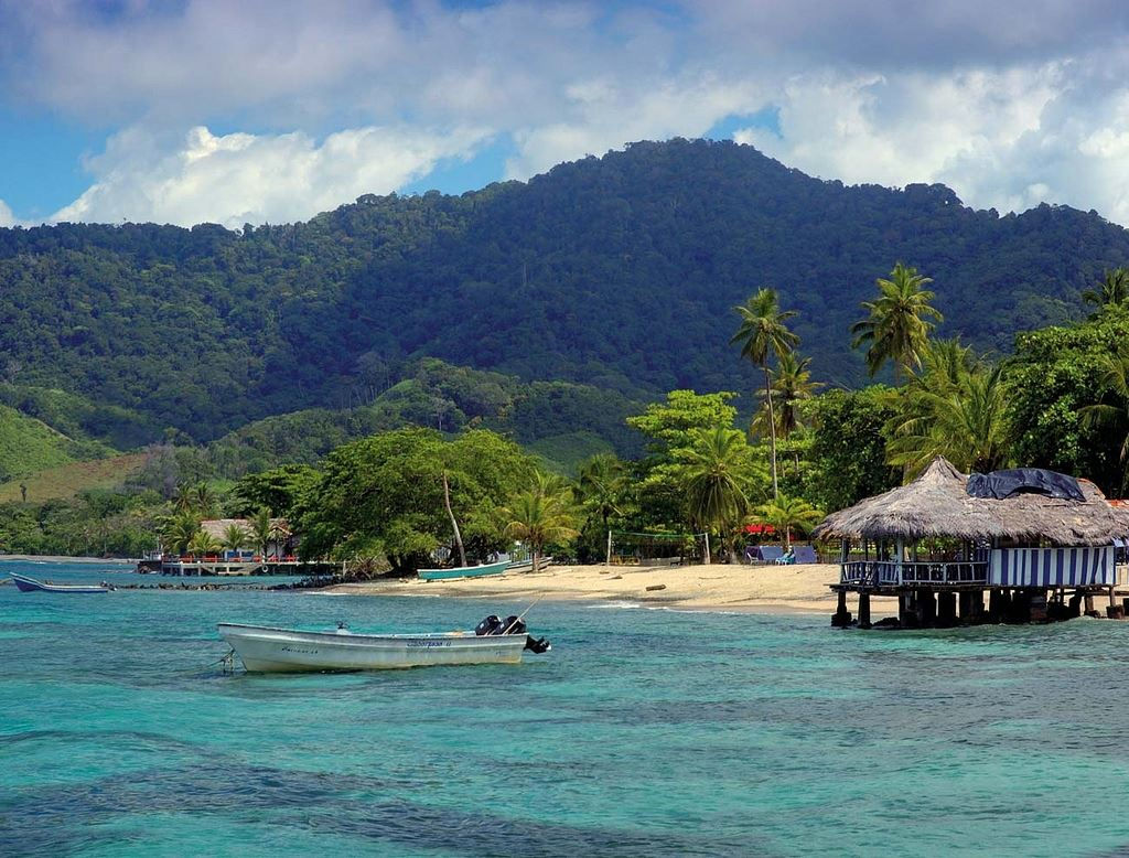 Turismo en America Latina - Bahia Solano